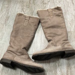 WEB SHOEMAKER BOOTS TALL GRAY FUR INSIDE SZ 40